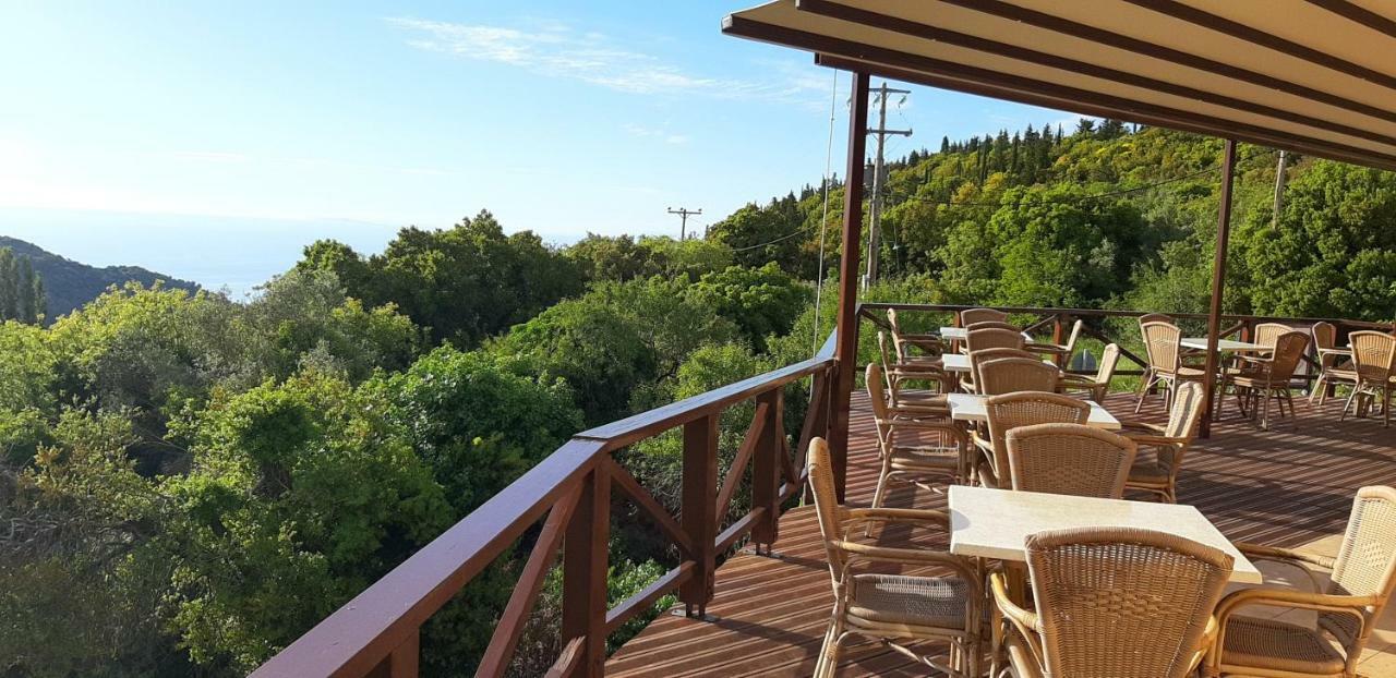 T'Aloni Hotel Chortata Bagian luar foto