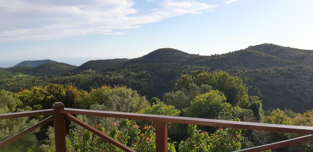 T'Aloni Hotel Chortata Bagian luar foto